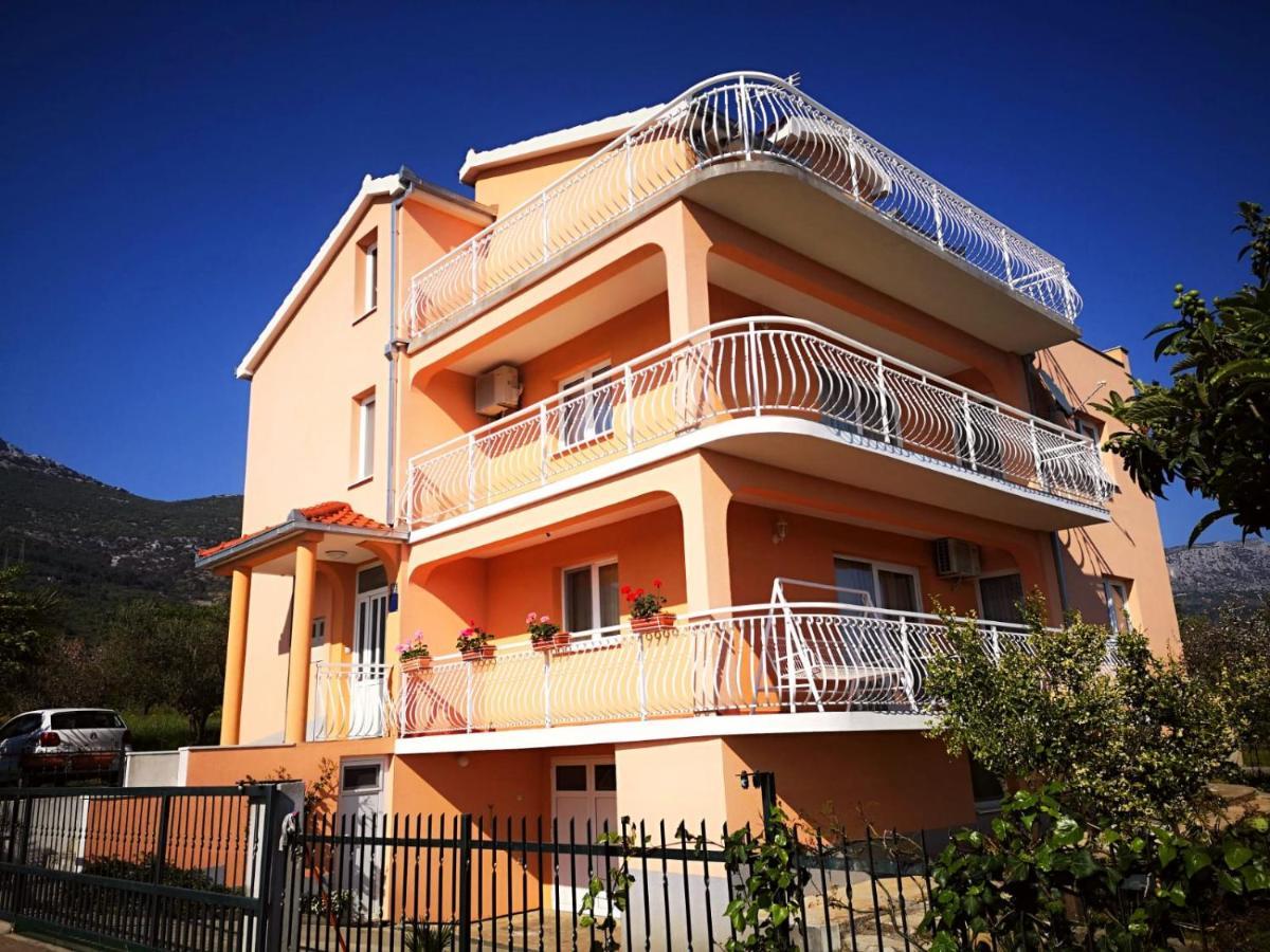 Apartmani Mateja Kaštela 外观 照片