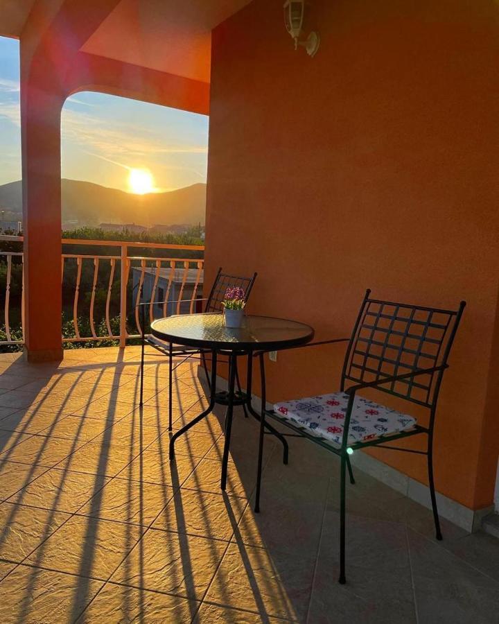 Apartmani Mateja Kaštela 外观 照片